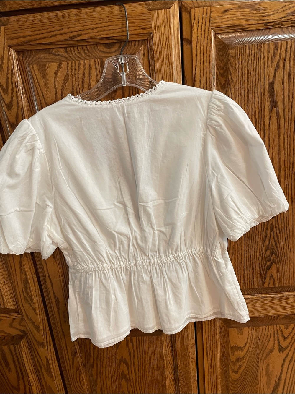 Abercrombie & Fitch White V-Neck Peplum Top with Puff Sleeves - Picture 5 of 6